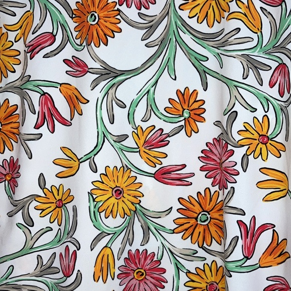 Ann Taylor Floral Blouse EUC Size MP - Picture 2 of 4